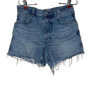Free People WE THE FREE Denim Cutoff Short Light Wash Distressed Raw Hem Size 27